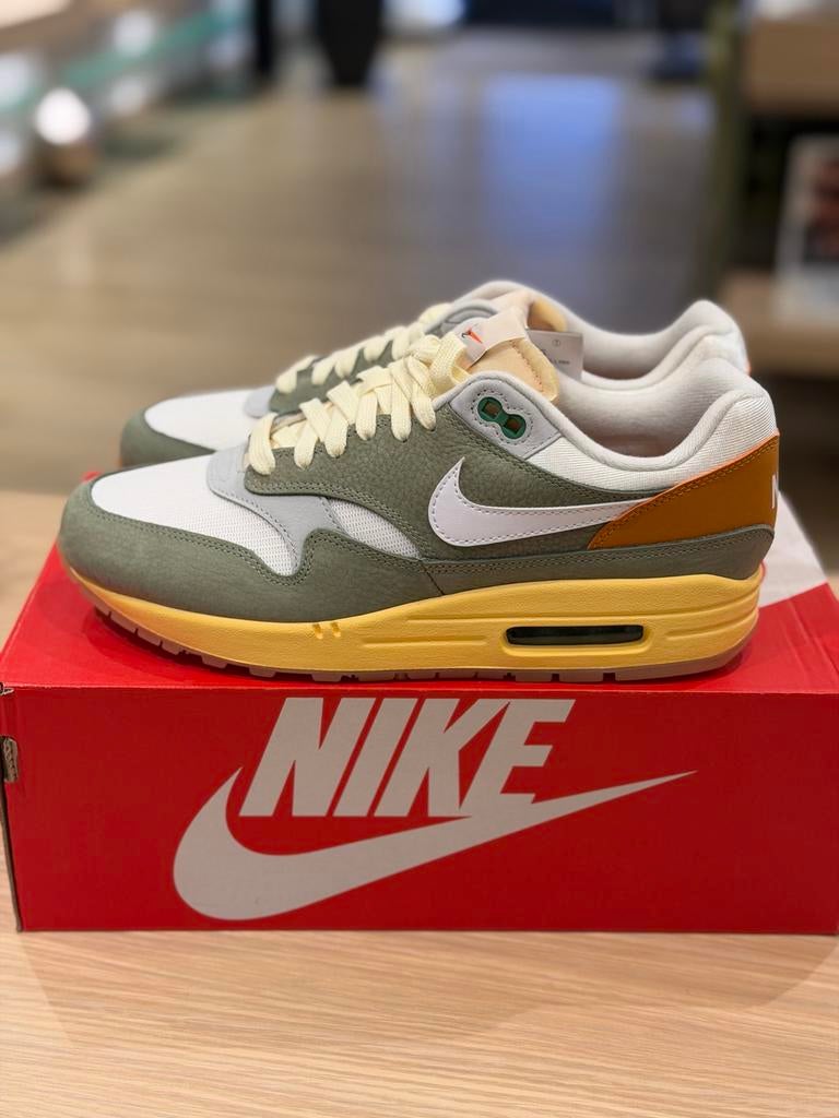 Nike Air Max 1 “Design By Japan” - Nieuw - Maat 41 - OG Box, Ophalen of Verzenden, Nieuw, Groen, Sneakers of Gympen