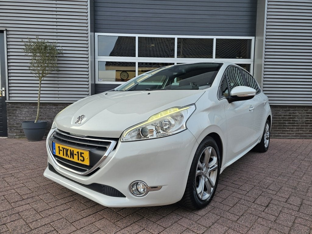Peugeot 208 | NL Auto | Airco | LM Velgen | 1.6 e-HDi Blue L, Auto's, Peugeot, Voorwielaandrijving, Euro 5, Stof, Gebruikt