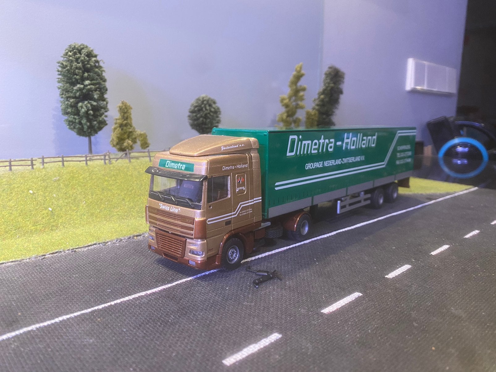 Daf XF met oplegger van Dimetra, Hobby en Vrije tijd, Ophalen of Verzenden, Zo goed als nieuw, Bus of Vrachtwagen, Lion Toys