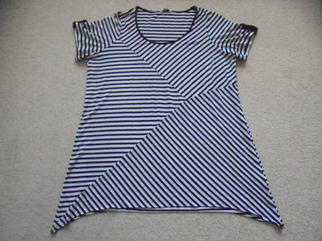 Zwart wit shirt MISS ETAM, Kleding | Dames, Grote Maten, Zwart, Zo goed als nieuw, Miss Etam, Shirt of Top