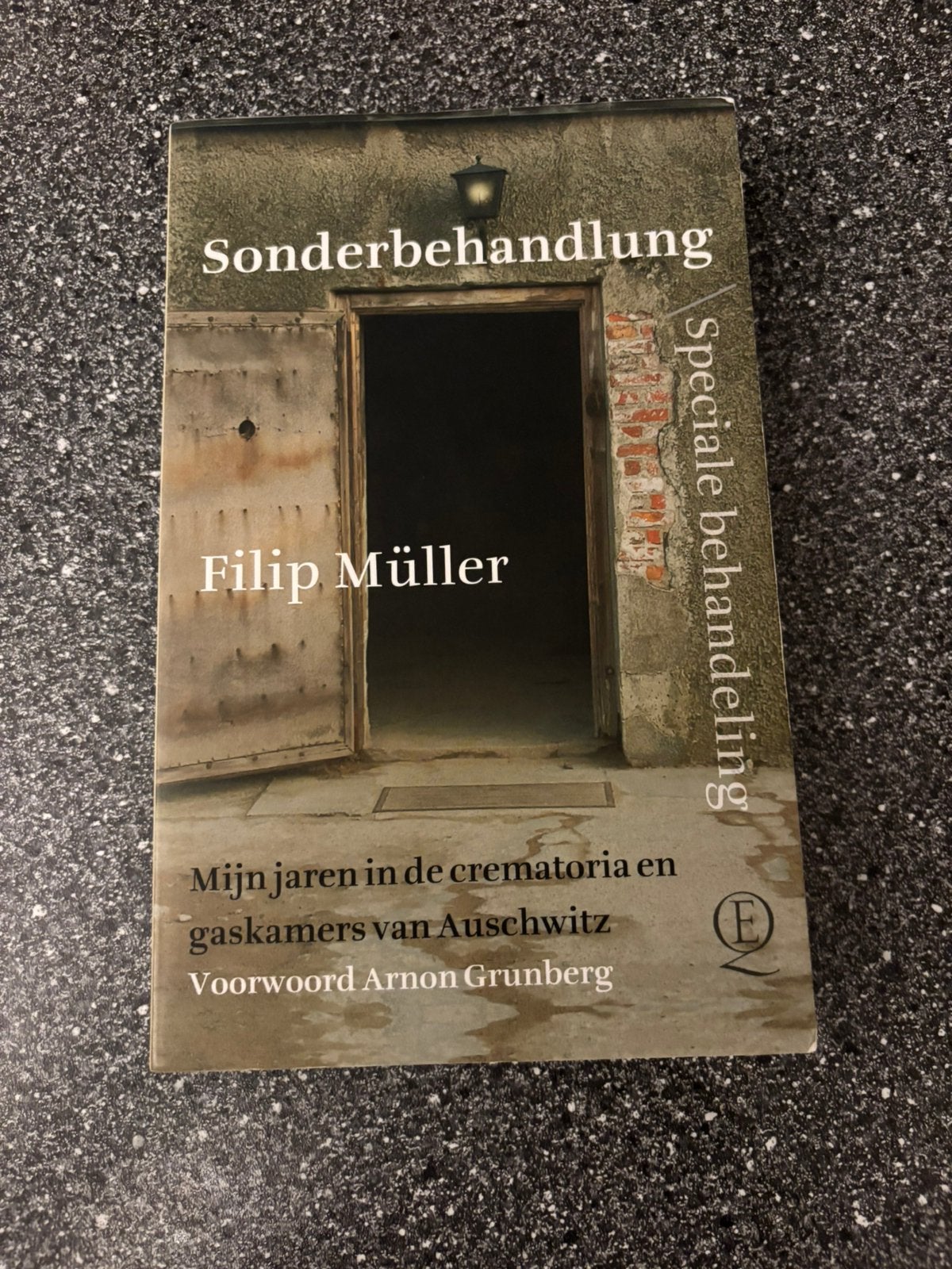 Filip Müller - Sonderbehandlung/Speciale behandeling, Ophalen of Verzenden, Gelezen, Filip Müller