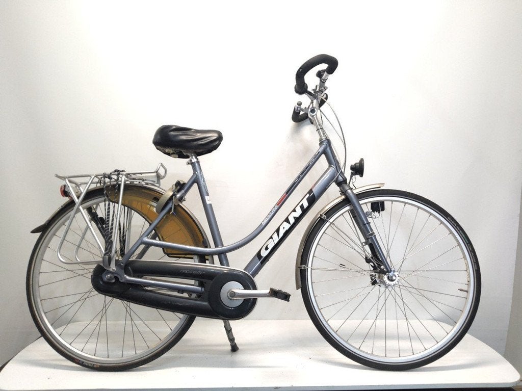 Giant Stadsfiets Dames grijs 2018, Gebruikt, -, - 0
-, NL, Giant