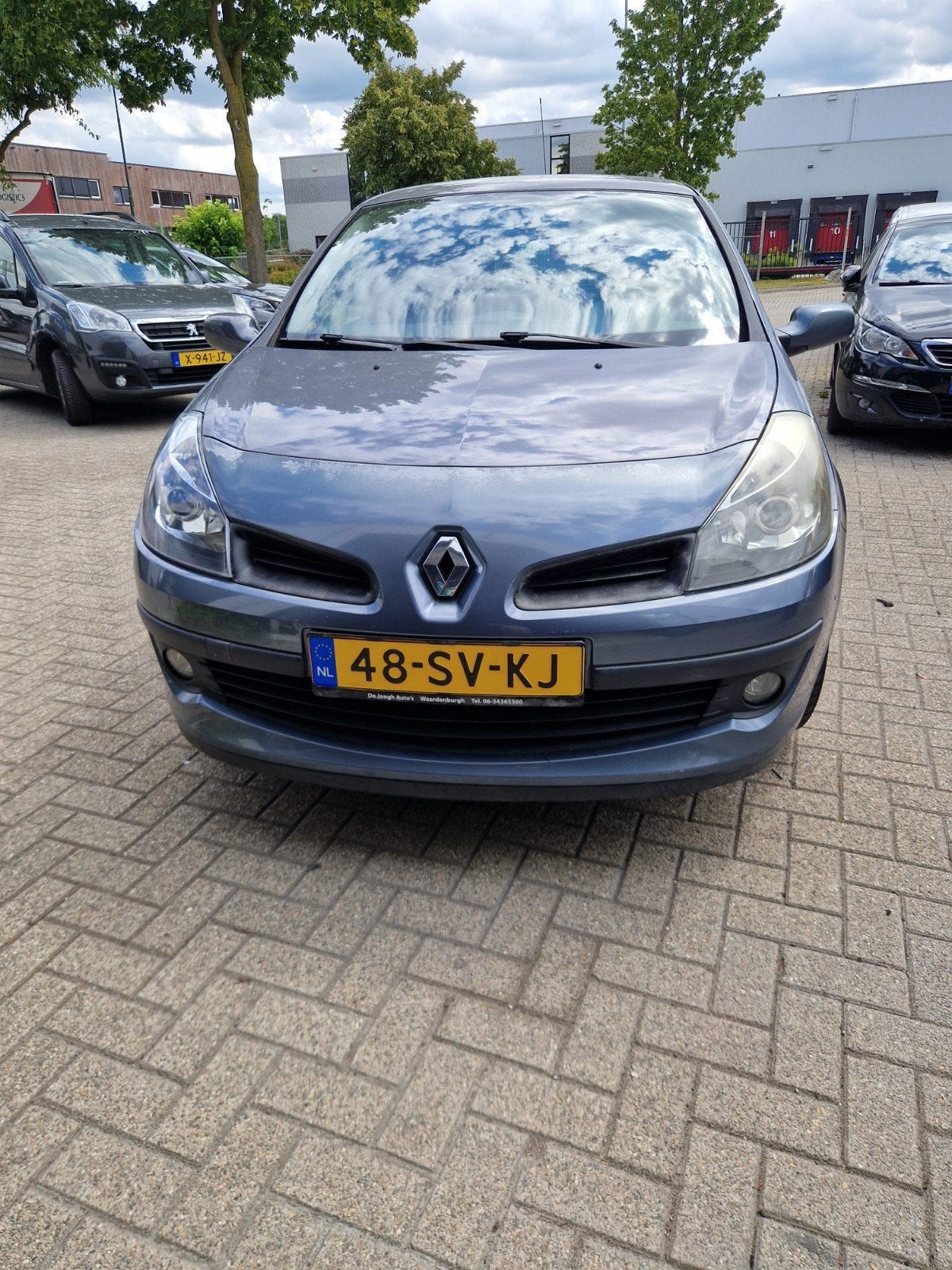 Renault Clio 1.4 16V 72KW 3-DRS E4 2006 Blauw APK 5-8-27, Auto's, Voorwielaandrijving, 4 cilinders, Blauw, 49 €/maand