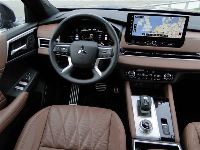 Mitsubishi Outlander 2.4 PHEV 306pk Instyle Plus | Schuifdak, Auto's, Mitsubishi, Automaat, 2095 kg, 136 pk, Overige brandstoffen