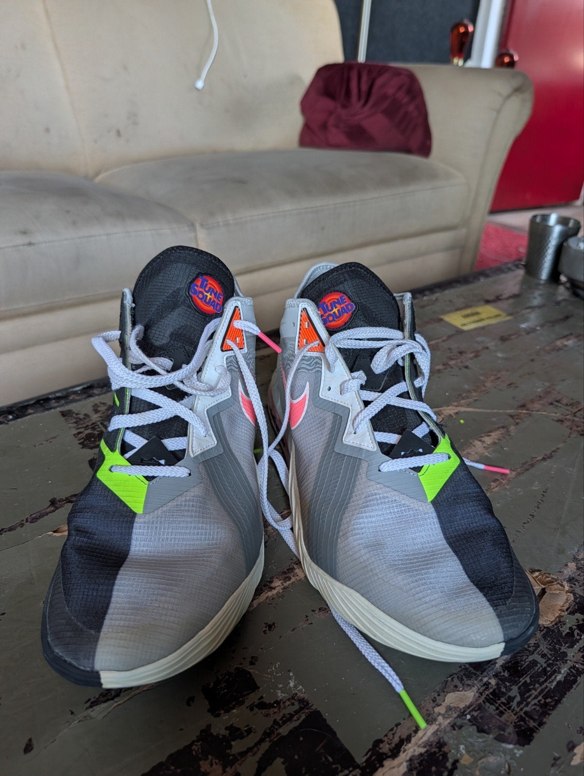 Nike LeBron 18 Low Space Jam 'Wile E. vs Roadrunner', Verzamelen, Kleding en Patronen, Ophalen of Verzenden