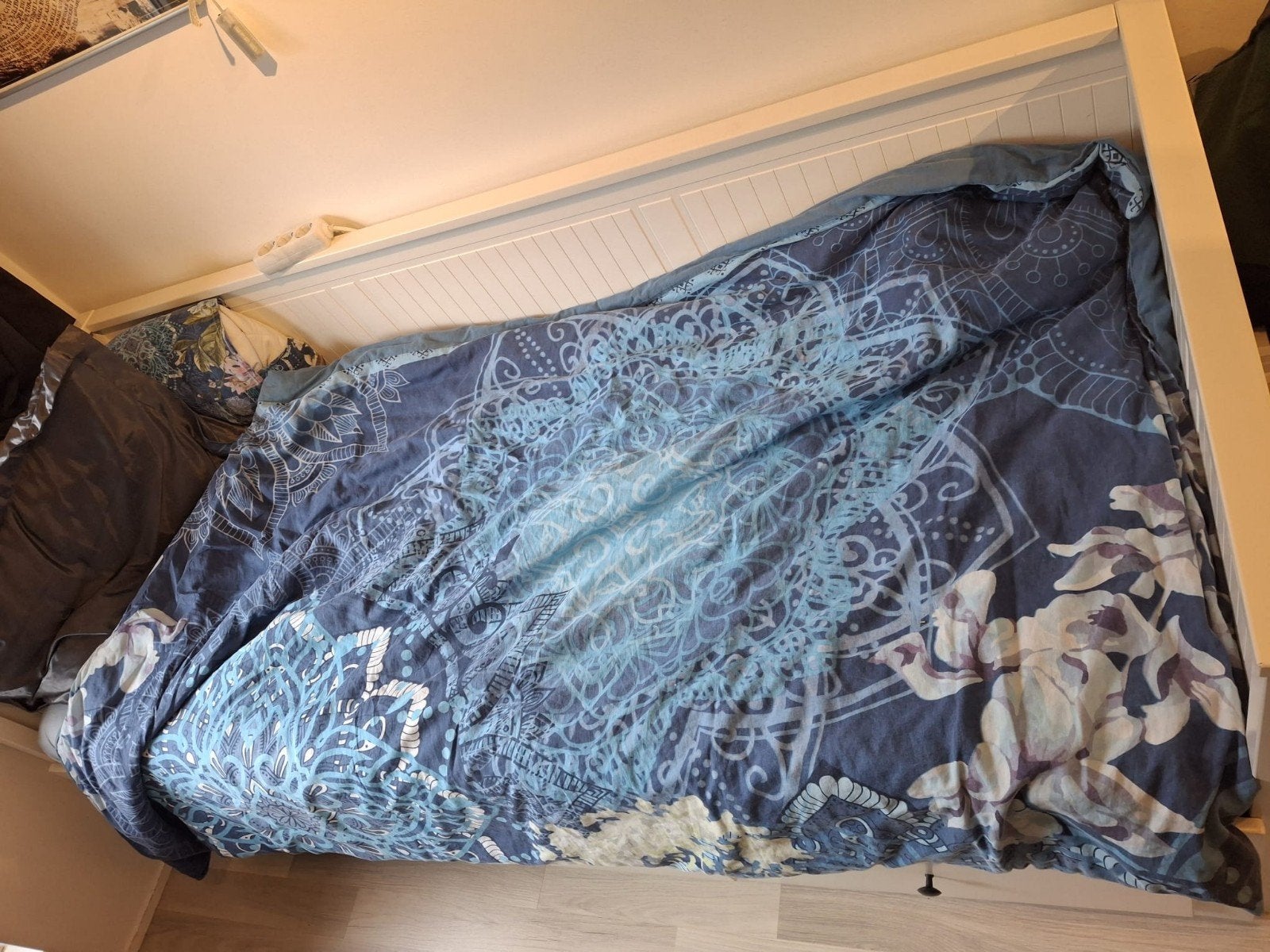 Hemnes bed ikea met 2 matrassen, Gebruikt, 70 tot 85 cm, 180 cm of meer, Ophalen
