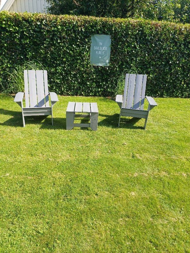 Twee tuinstoelen met tafel, Tuin en Terras, Ophalen, Gebruikt, Hout