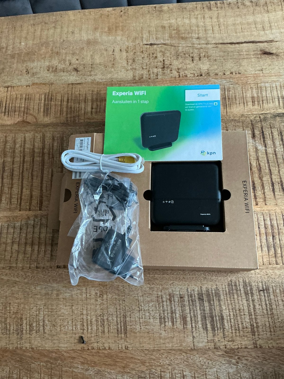 KPN Experia WiFi - Nieuw in doos, Computers en Software, Ophalen of Verzenden, Nieuw, Router