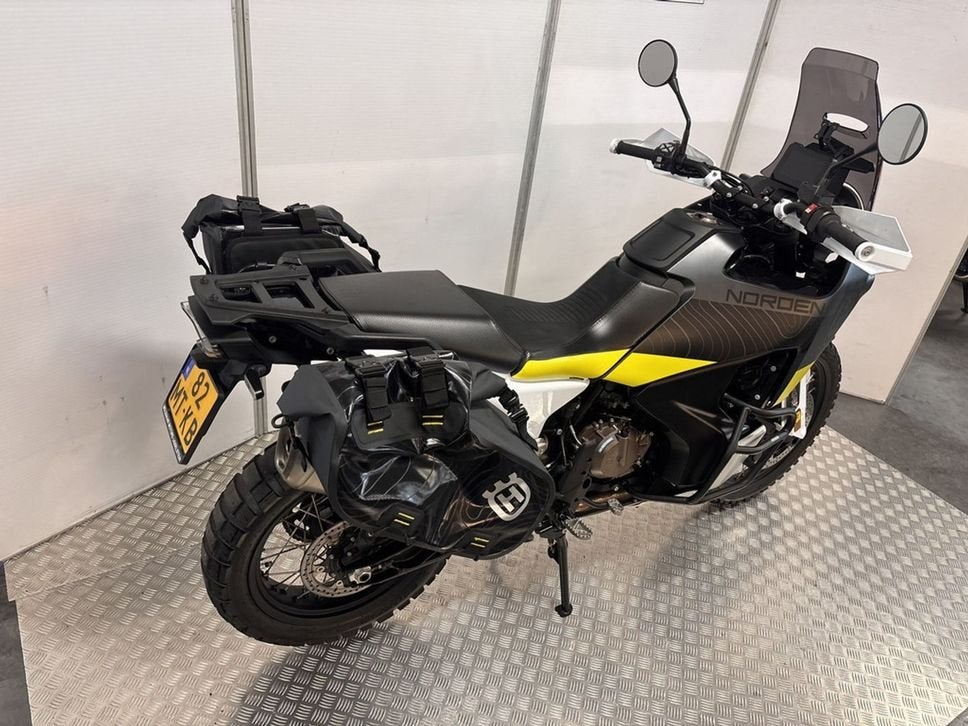 Husqvarna NORDEN 901 (bj 2023), 2 cilinders, Motorrijbewijs A, Onbekend, Meer dan 35 kW