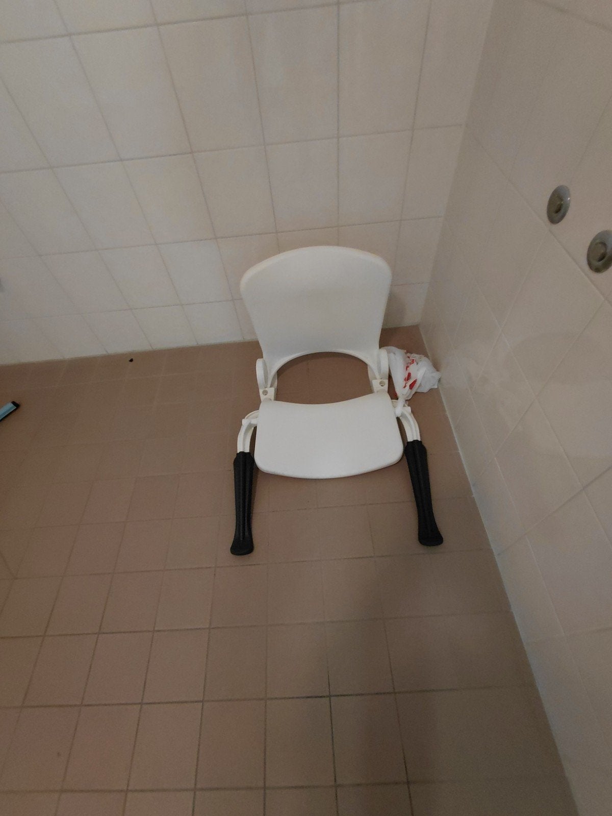 douche stoel hangend, Diversen, Verpleegmiddelen, Ophalen, Zo goed als nieuw