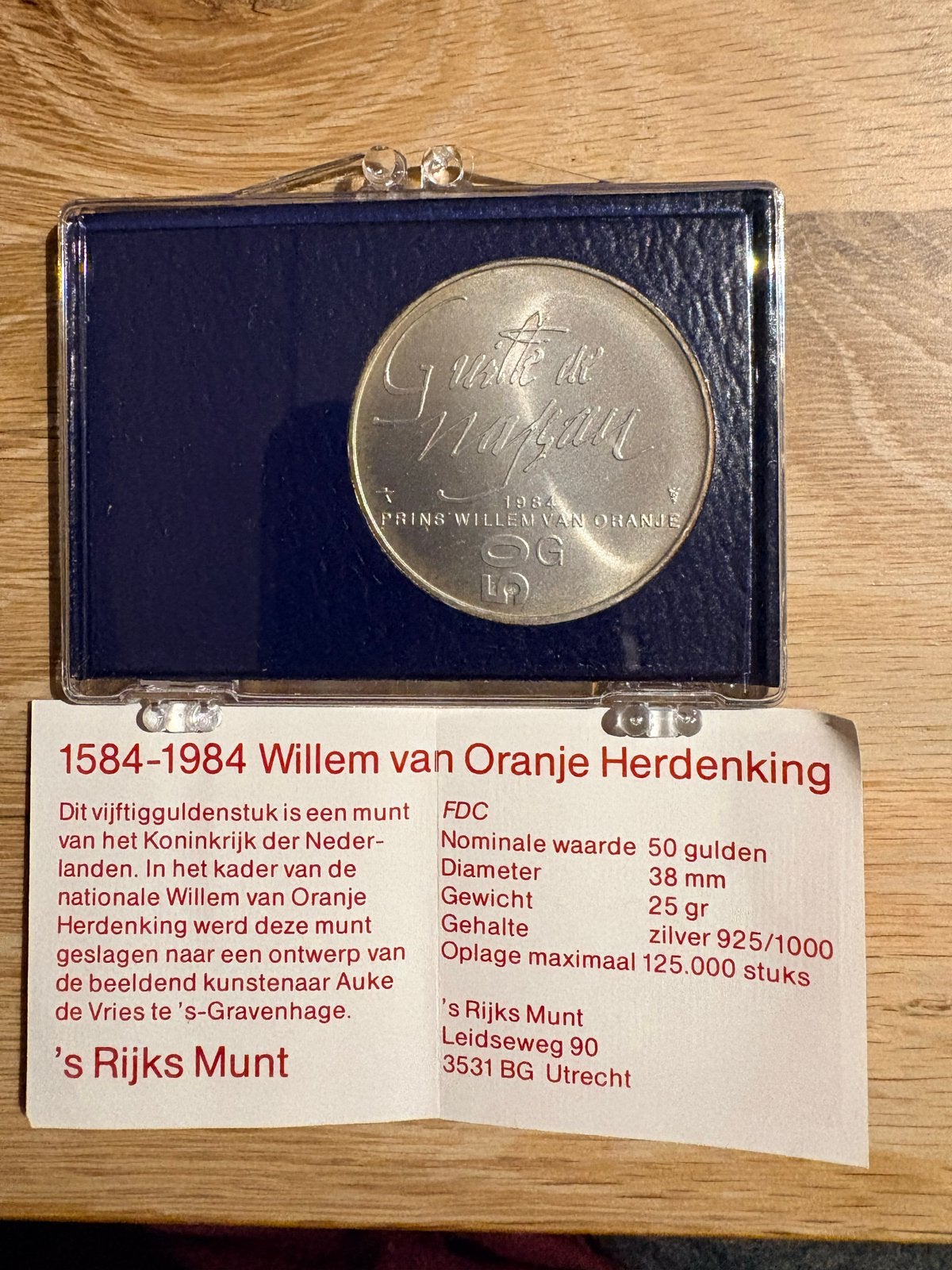 Zilveren Vijftigguldenstuk Willem van Oranje Herdenking 1984, Postzegels en Munten, Verzenden, Koningin Beatrix, Zilver, Losse munt