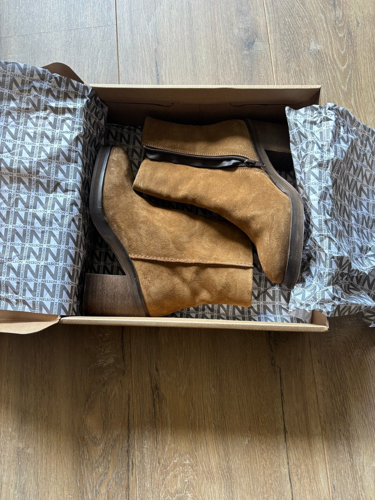 Dameslaarsjes maat 37,kleur cognac.  1 keer gedragen, Ophalen, Bruin, Lage of Enkellaarzen, Zo goed als nieuw