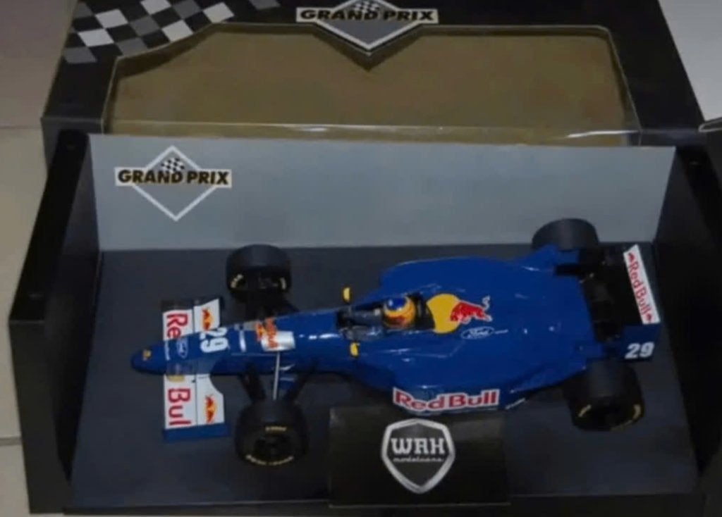 1:18 F1 SAUBER C14 RED BULL WENDLINGER Minichamps WRH, Hobby en Vrije tijd, Modelauto's | 1:18, Verzenden, Zo goed als nieuw, Auto