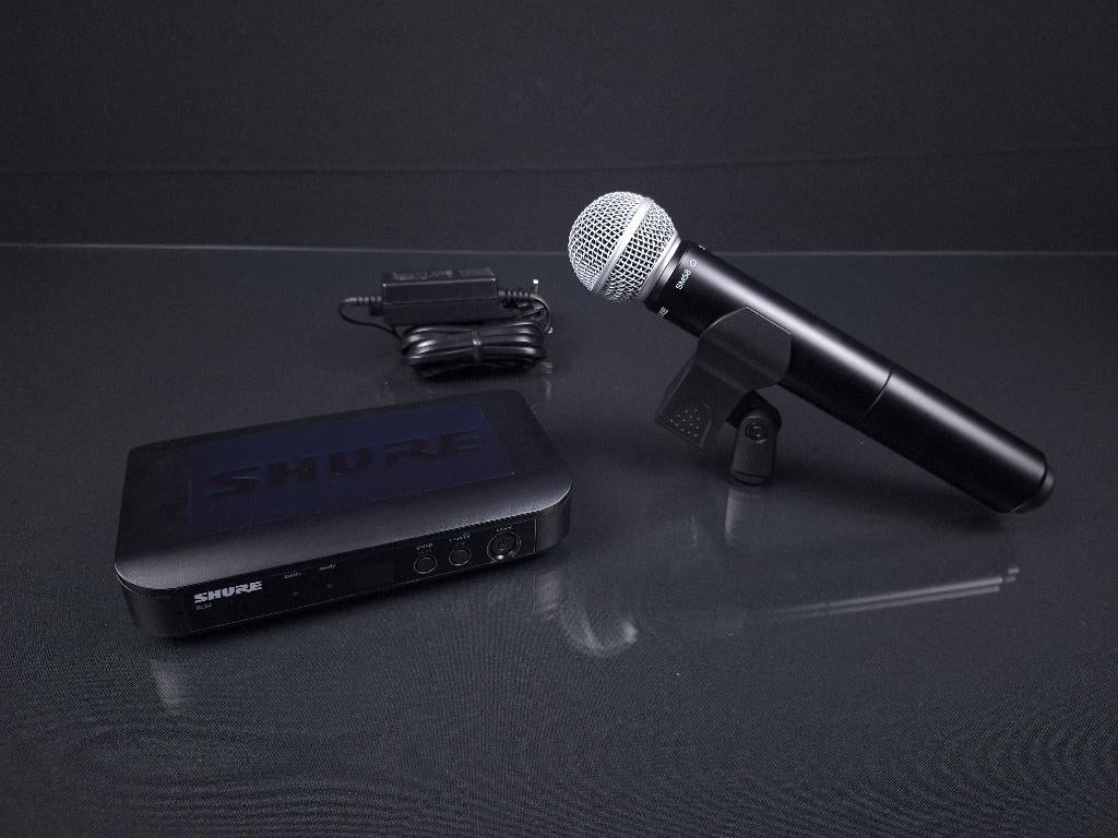 Draadloze microfoon set – Shure SM58 + BLX4 ontvanger, Muziek en Instrumenten, Microfoons, Zo goed als nieuw, Zangmicrofoon, Draadloos