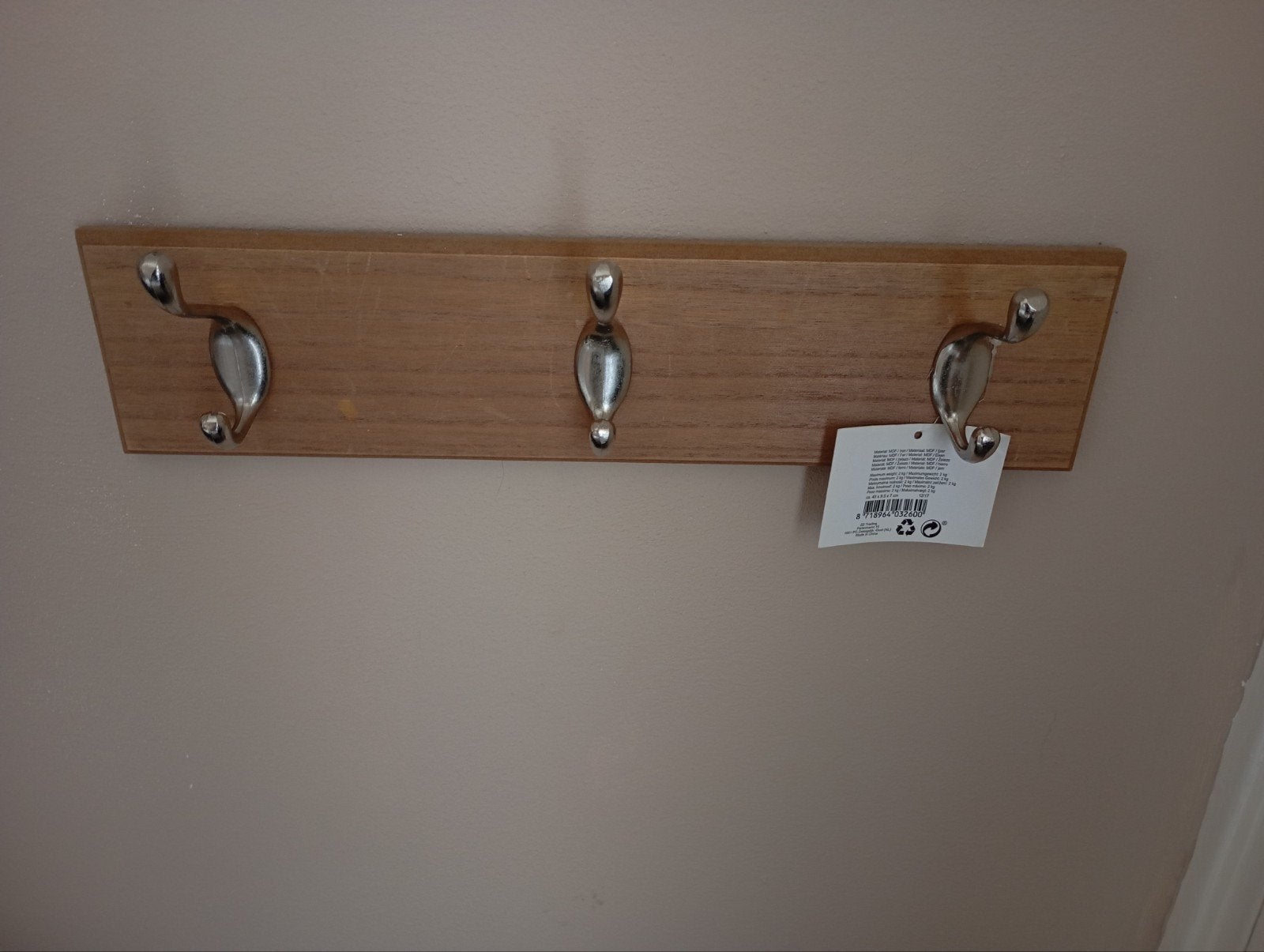 Houten wandkapstok met 3 metalen haken, Huis en Inrichting, Woonaccessoires | Kapstokken, Nieuw, Minder dan 100 cm, Hout, Ophalen