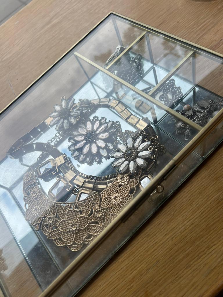 Glazen sieraden opberger, Ophalen, Zo goed als nieuw, Hardcase