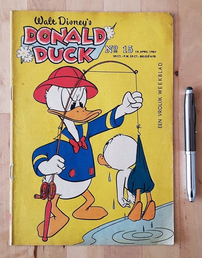 Donald Duck nr 15 uit 1961., Gelezen, Eén stripboek, Diverse auteurs, Ophalen of Verzenden