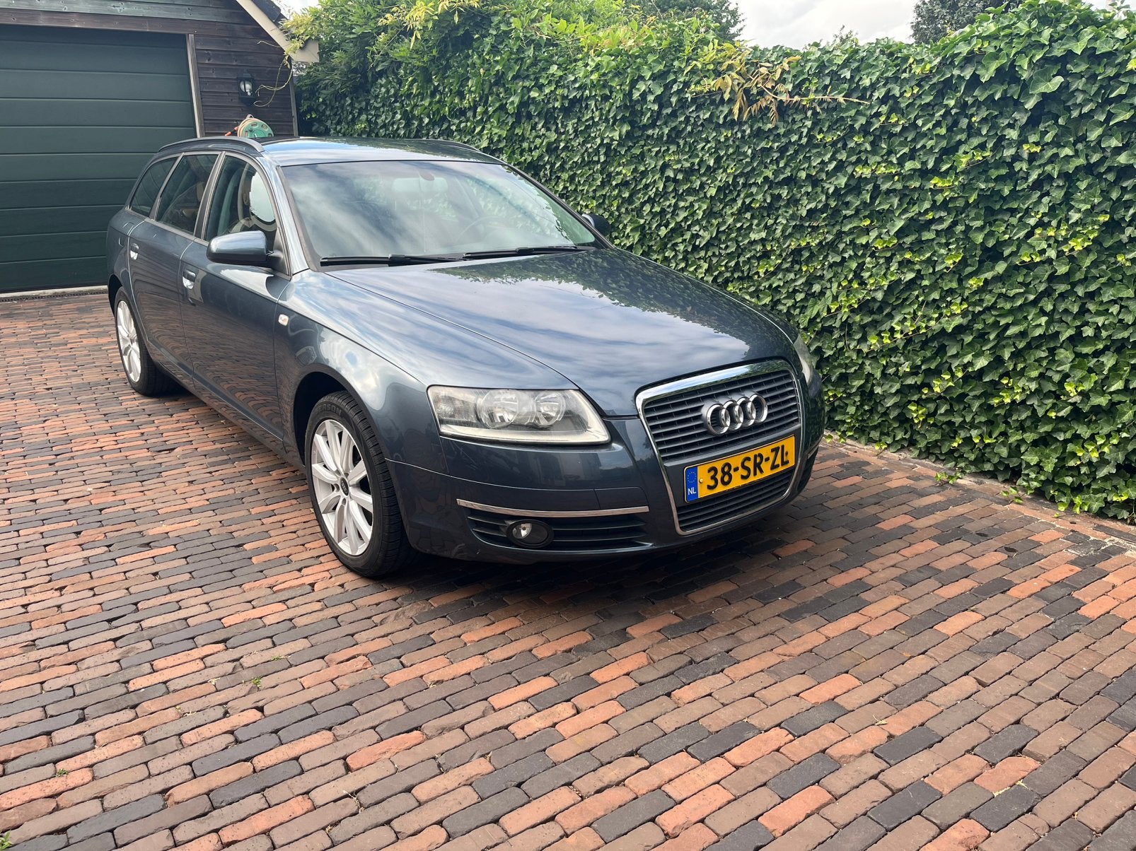 Audi A6 2.4 V6 130KW Avant AUT 2006 Blauw, Auto's, Audi, 1800 kg, Blauw, Stationwagon, Particulier