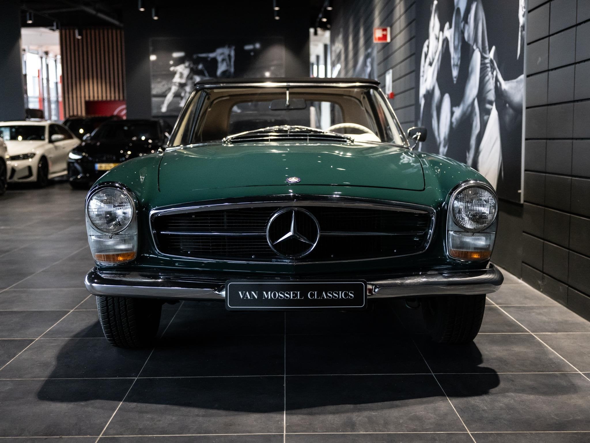 Mercedes-Benz 230 SL W113 Roadster Pagode, Automaat, 12 maanden, Achterwielaandrijving, Gebruikt