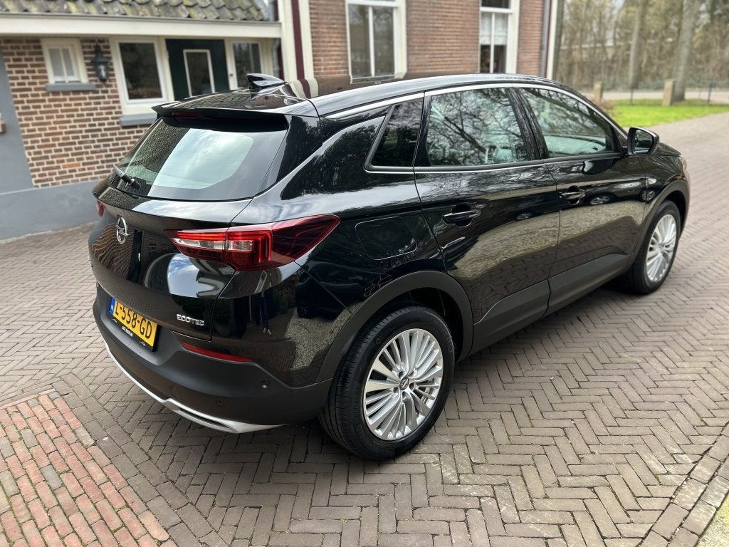 Opel Grandland 1.2 Turbo 130pk Innov. Camera, Carplay, Navi,, Grandland, Gebruikt, 1199 cc, Met garantie (alle)