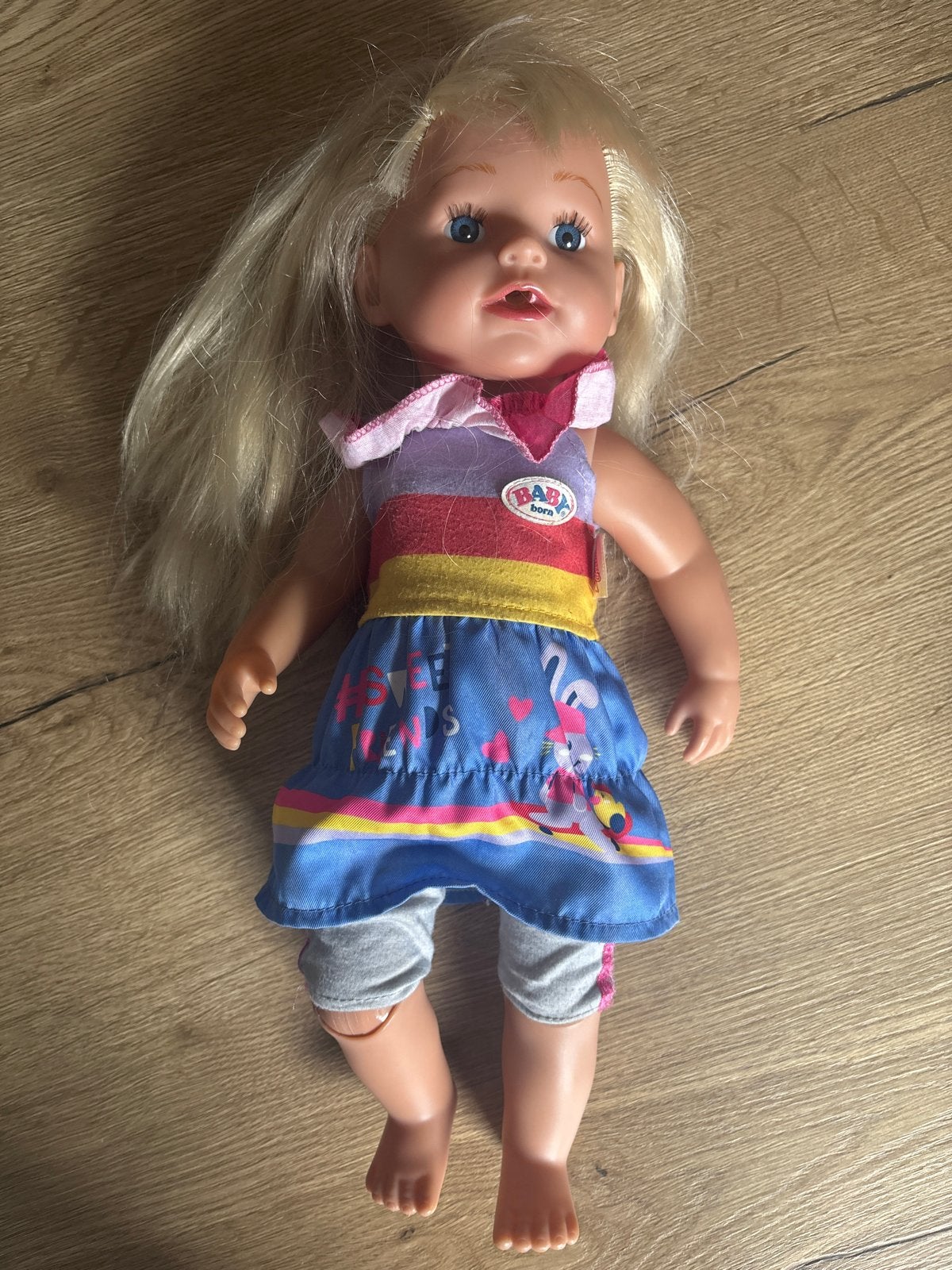 Baby Born pop met kleding en autostoeltje, Ophalen of Verzenden, Gebruikt, Babypop