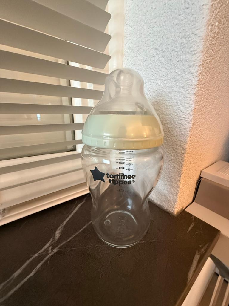 Tommee Tippee Babyfles - Glazen Fles 250ml, Kinderen en Baby's, Babyvoeding en Toebehoren, Zo goed als nieuw, Overige typen, Ophalen of Verzenden