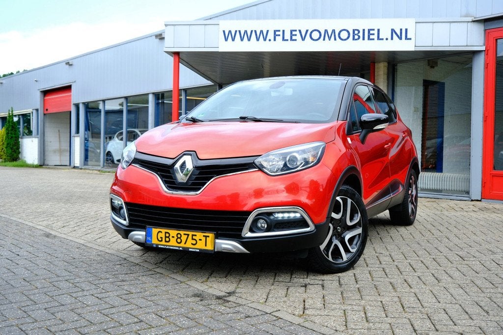 Renault Captur 0.9 TCe Helly Hansen Navi|Cam|Clima|Half Lede, Voorwielaandrijving, Gebruikt, 49 €/maand, Handgeschakeld