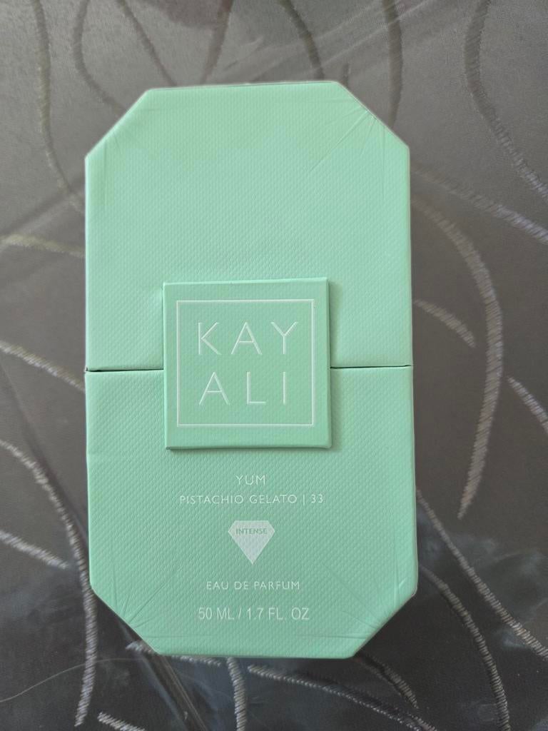 Kayali Yum Pistachio Gelato | 60.00 euro ophalen, Ophalen of Verzenden, Zo goed als nieuw