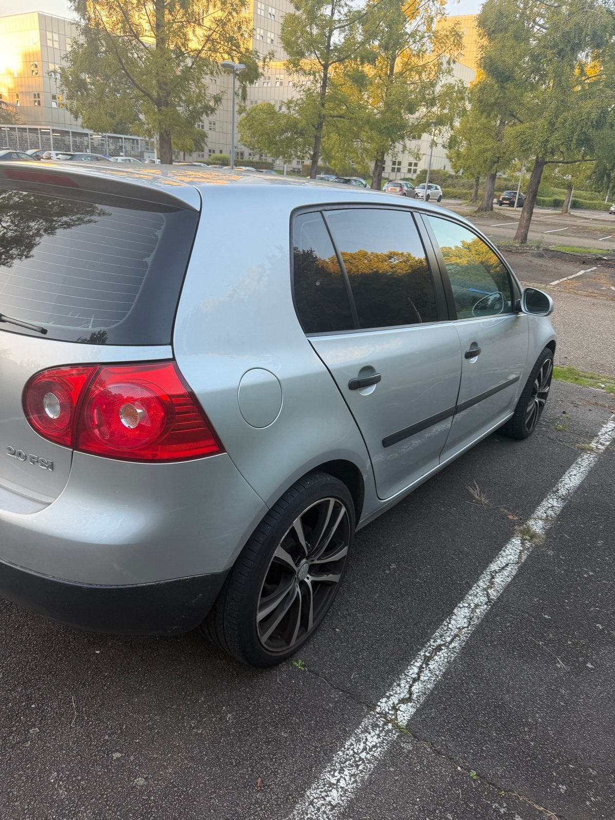 Volkswagen Golf 2.0 FSI 110KW 2004 Grijs met kleppensysteem, Auto's, 1254 kg, 4 cilinders, 1984 cc, Origineel Nederlands