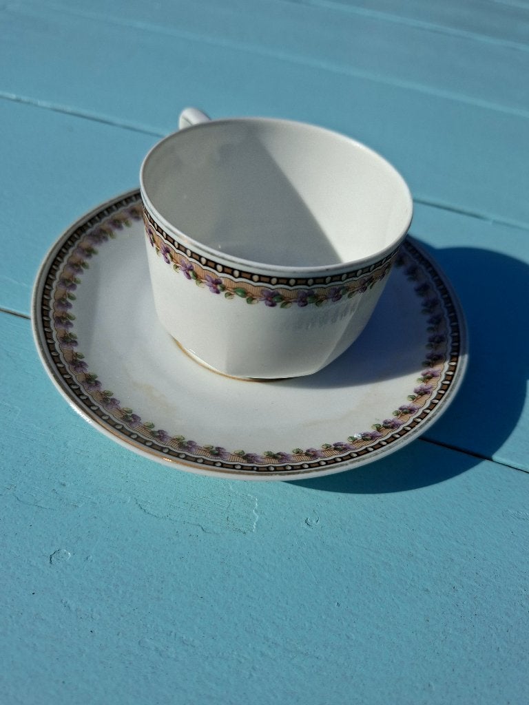 Violet” van Heinrich – H&C kop en schotel, Antiek en Kunst, Antiek | Servies los, Ophalen of Verzenden