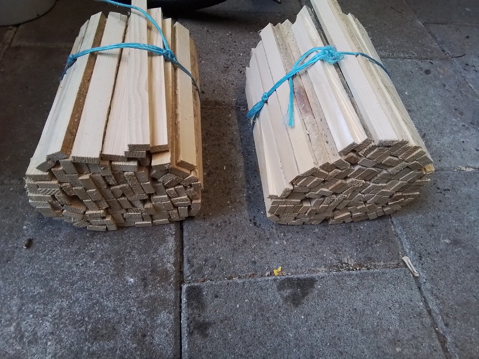 Houten latten  aanmaakhoutjes  €5 per bos, Ophalen, Gebruikt, Minder dan 25 mm, Plank