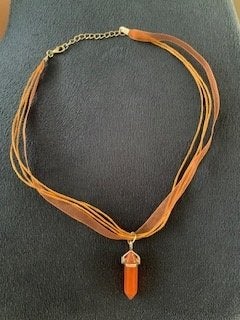 Ketting met carneool hanger oranje edelsteen, Nieuw, Oranje, Ophalen of Verzenden, Steen of Mineraal