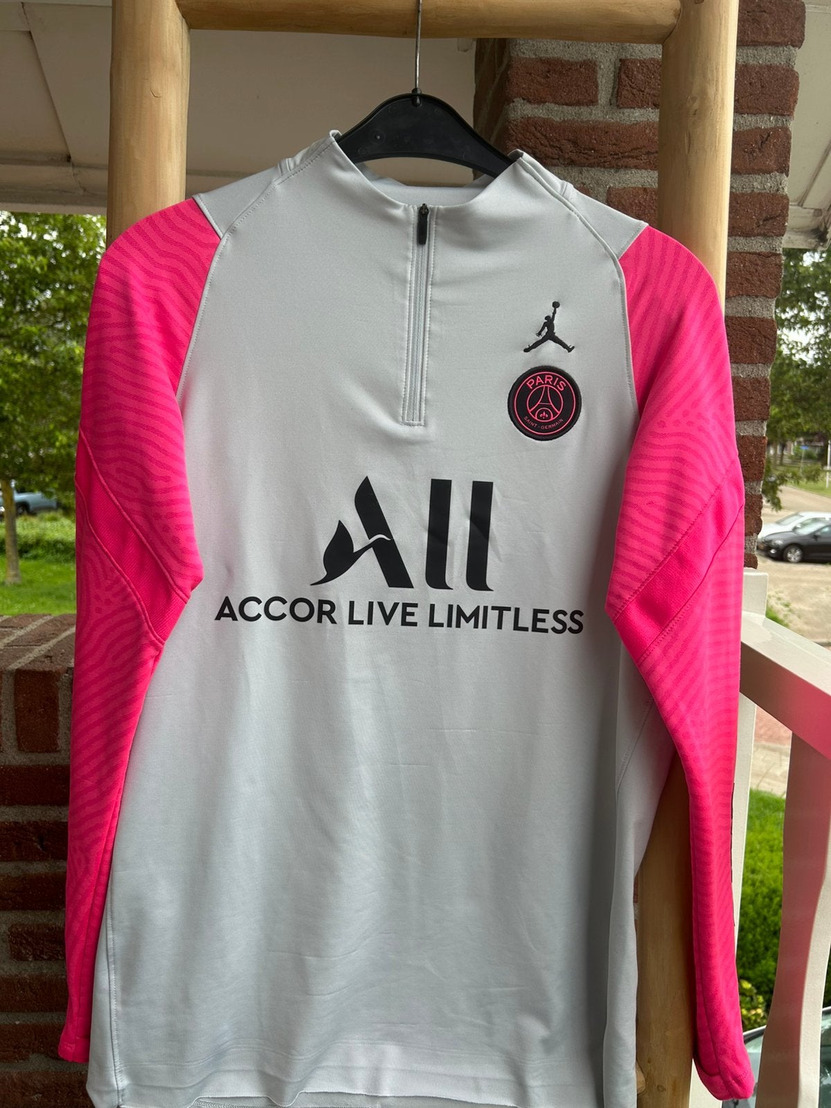 Paris Saint-Germain Trainingstop - Wit/Roze, Maat 48/50 (M), Wit, Ophalen of Verzenden, Zo goed als nieuw