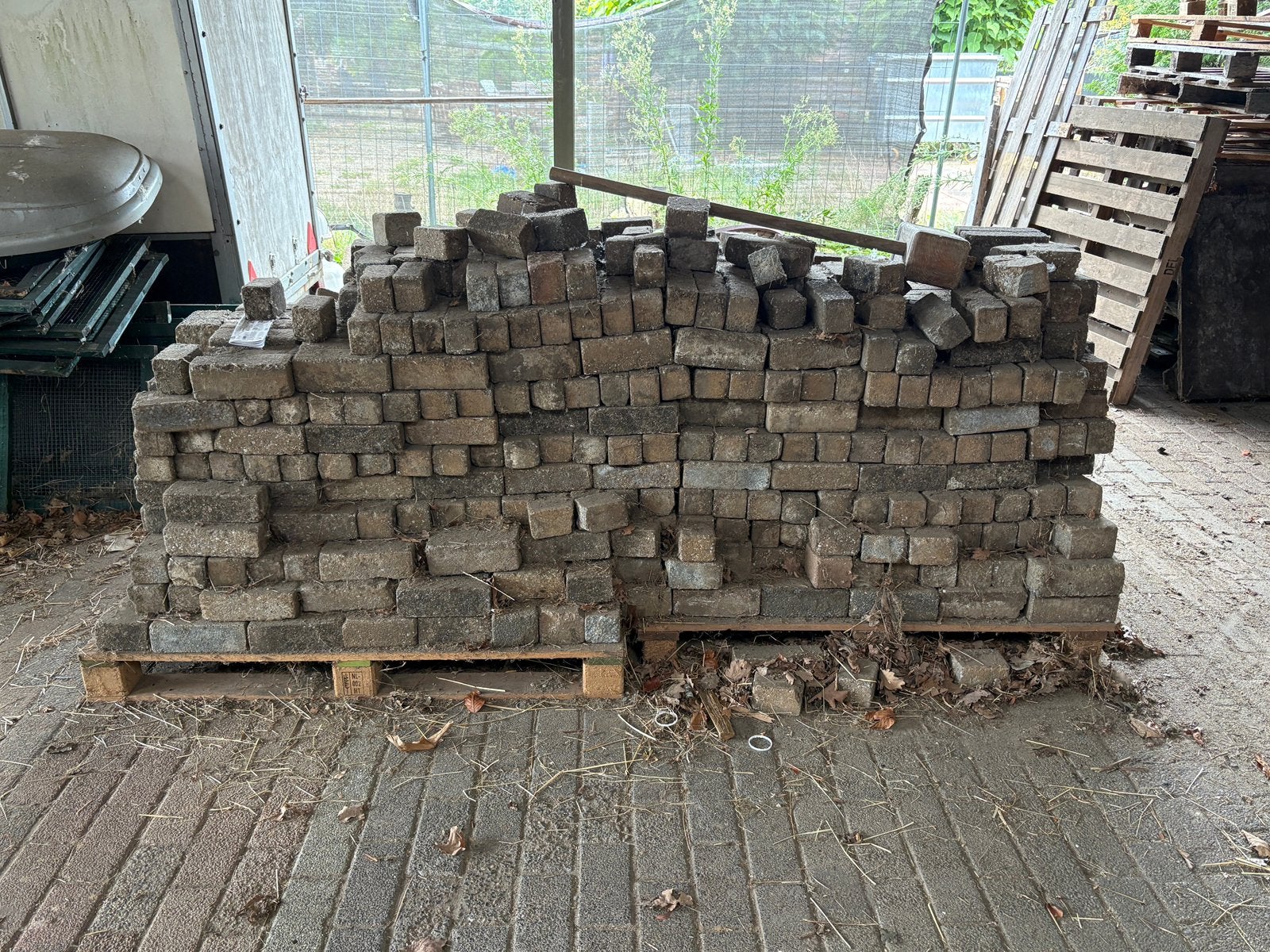 GRATIS klinkers, Tuin en Terras, Ophalen, Zo goed als nieuw, Beton, Klinkers