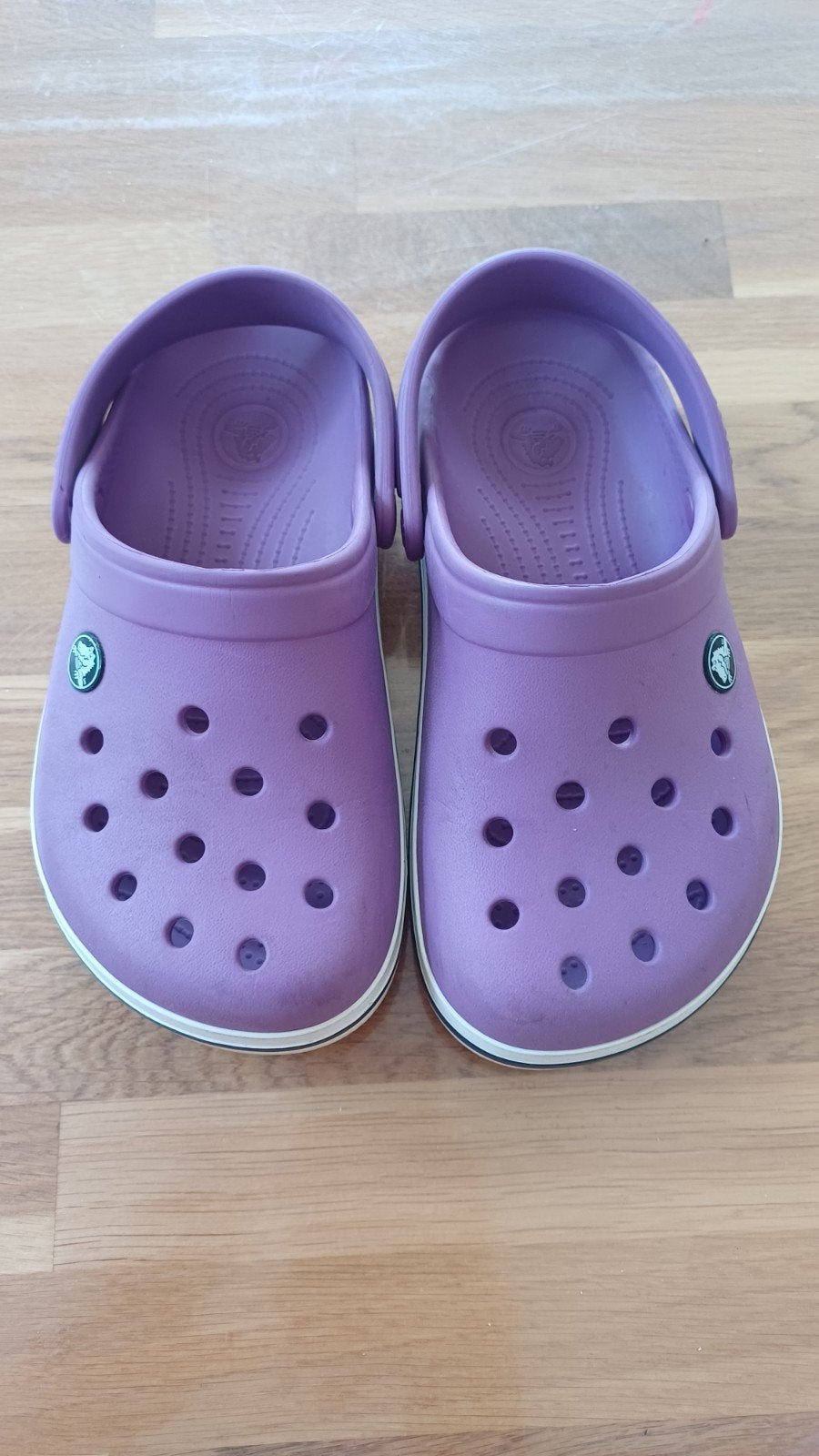 Paarse Crocs - Comfortabele Klompen, 23 cm, Overige kleuren, Zo goed als nieuw, Crocs, Sandalen of Muiltjes