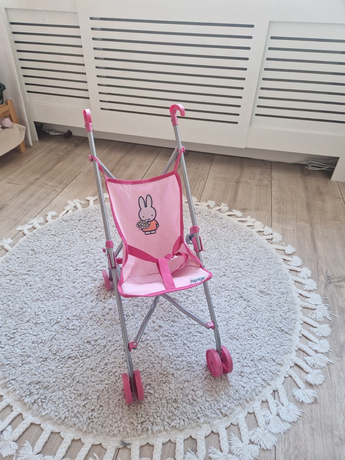 Leuke Nijntje poppenwagen - hoes kan in de was, Kinderen en Baby's, Speelgoed | Poppen, Ophalen, Gebruikt, Overige typen