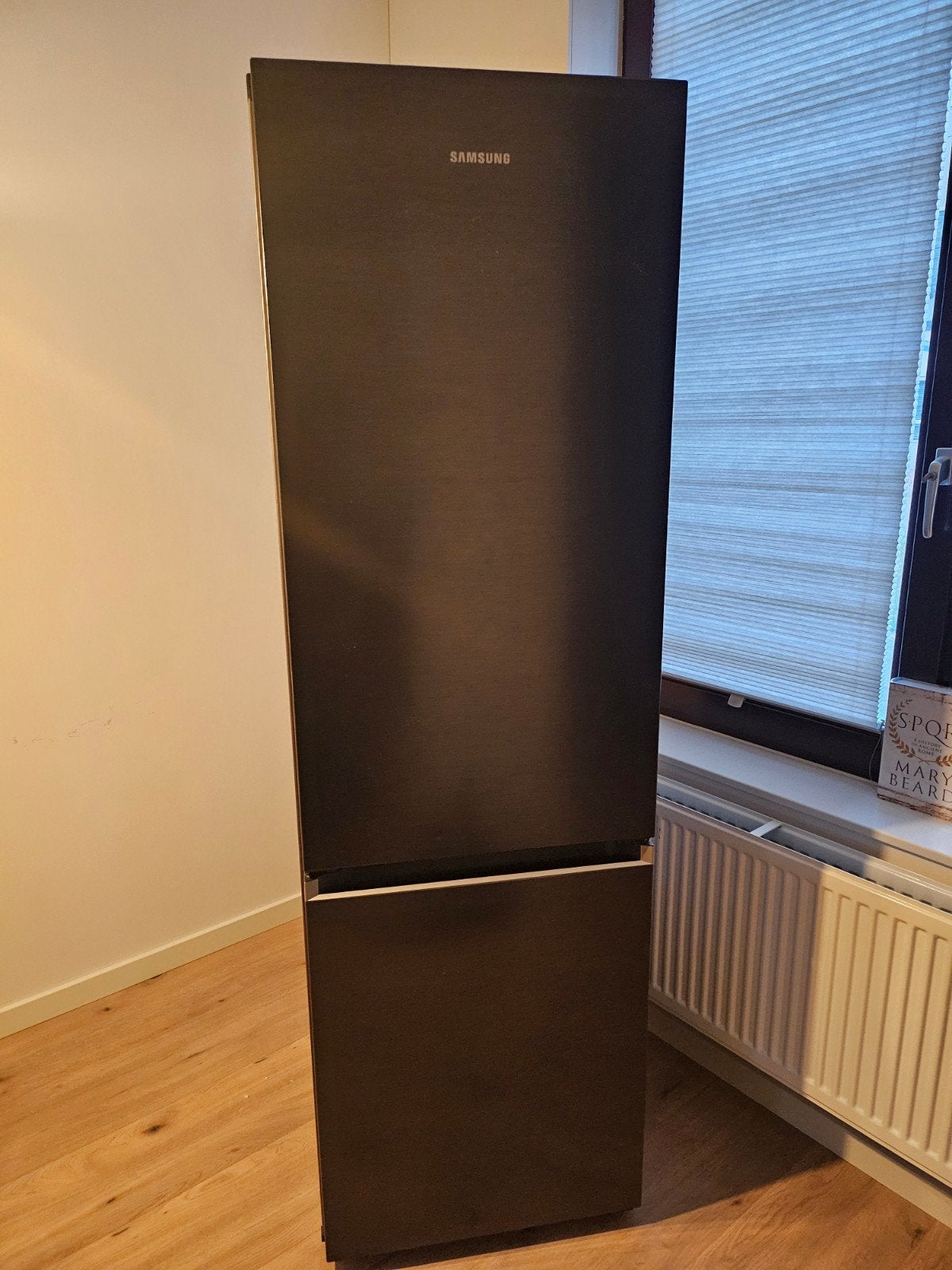 Samsung RB36T602DB1/EF, Ophalen, 200 liter of meer, Met aparte vriezer, 160 cm of meer