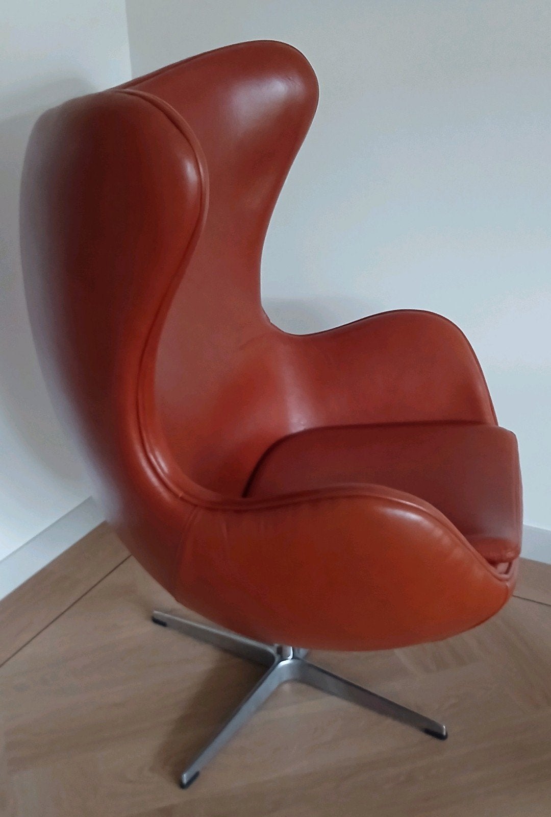 Fritz Hansen Egg Chair replica Cognac Leer + event. Ottoman, Huis en Inrichting, Fauteuils, Ophalen, Zo goed als nieuw, 75 tot 100 cm