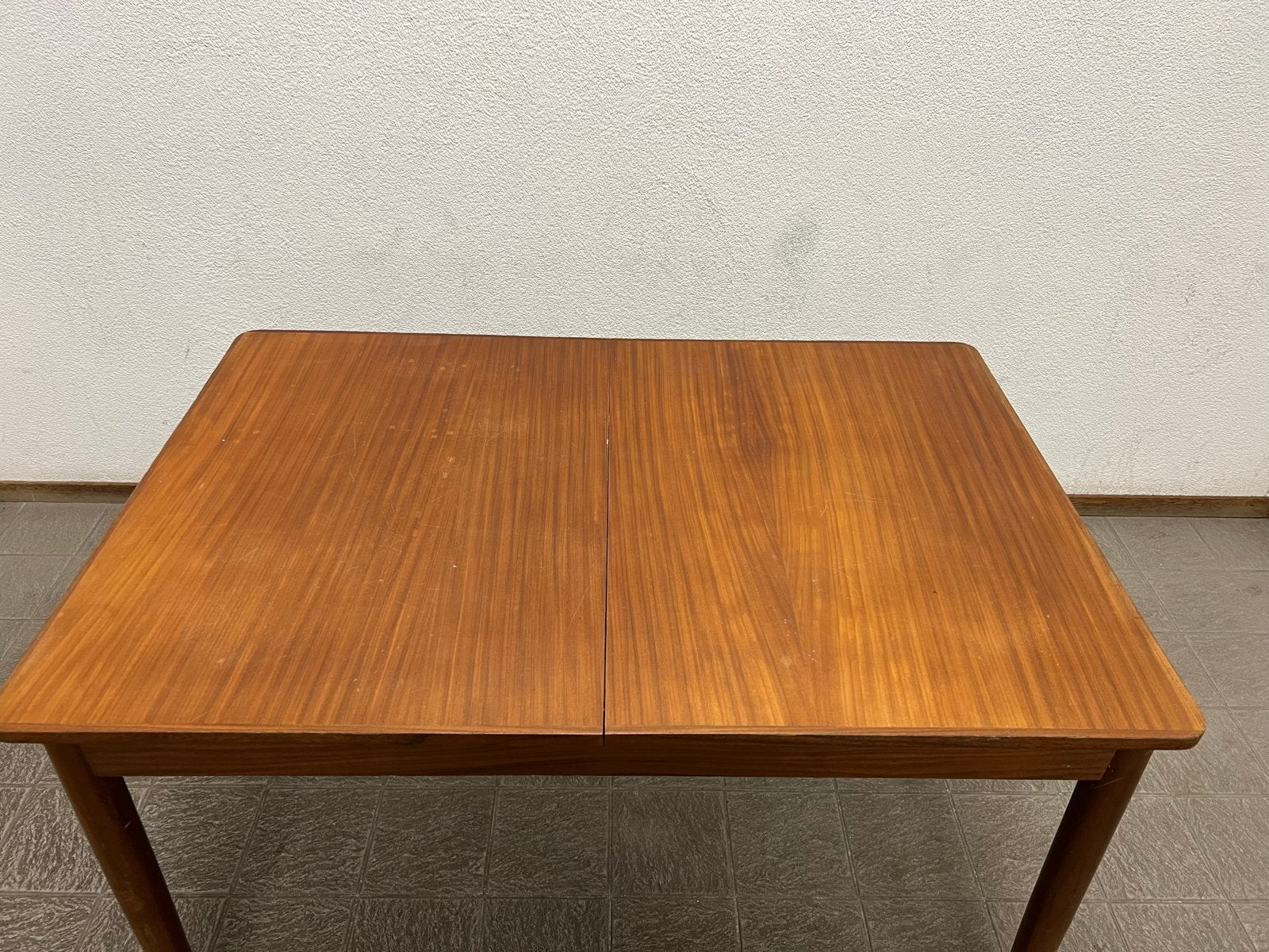 Foto 3 van Deens design teakhouten eettafel, uitschuifbaar
