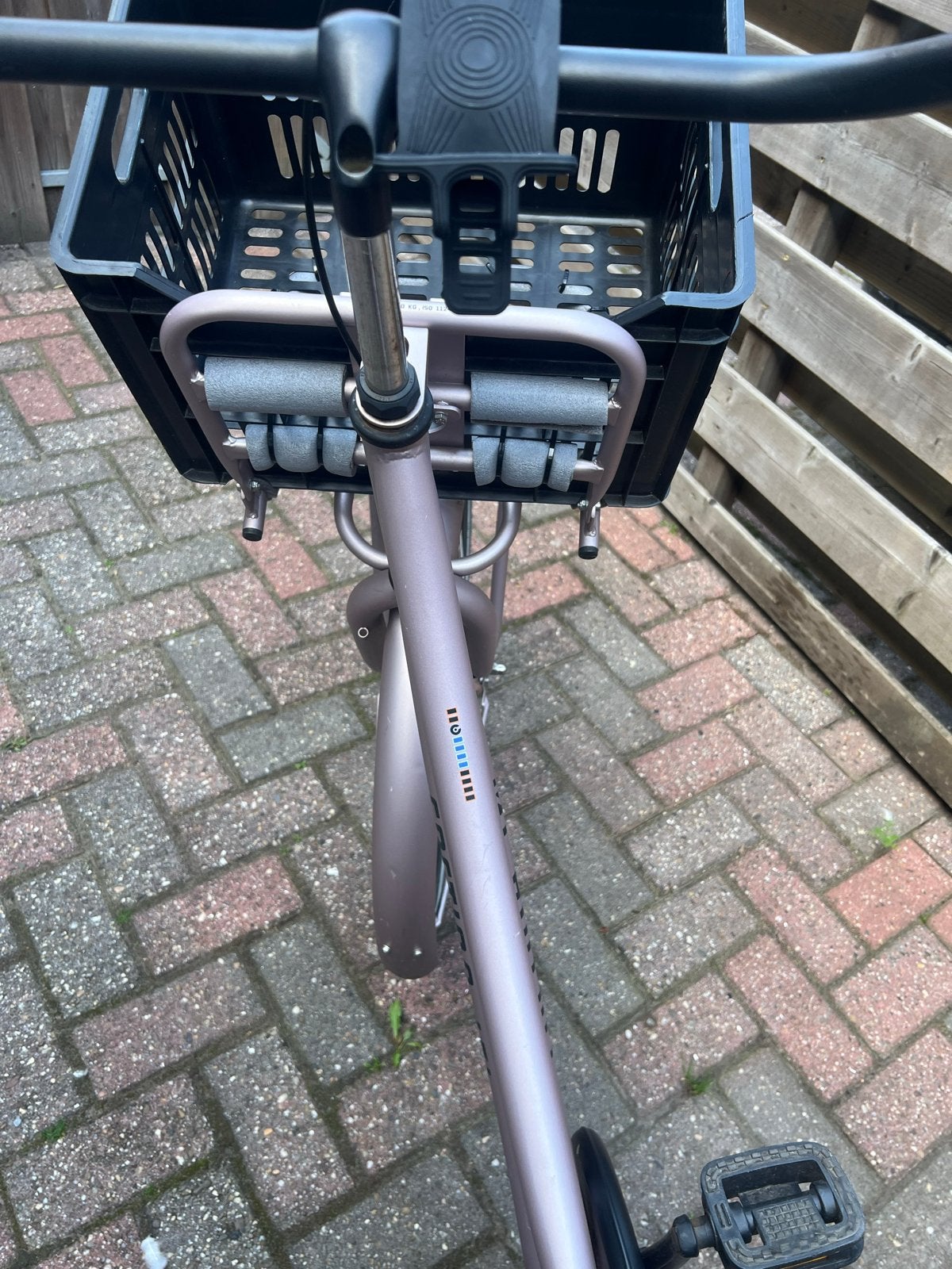Foto 4 van Cortina U4Transportfiets R3M26 Mini Roze - Zo goed als nieuw