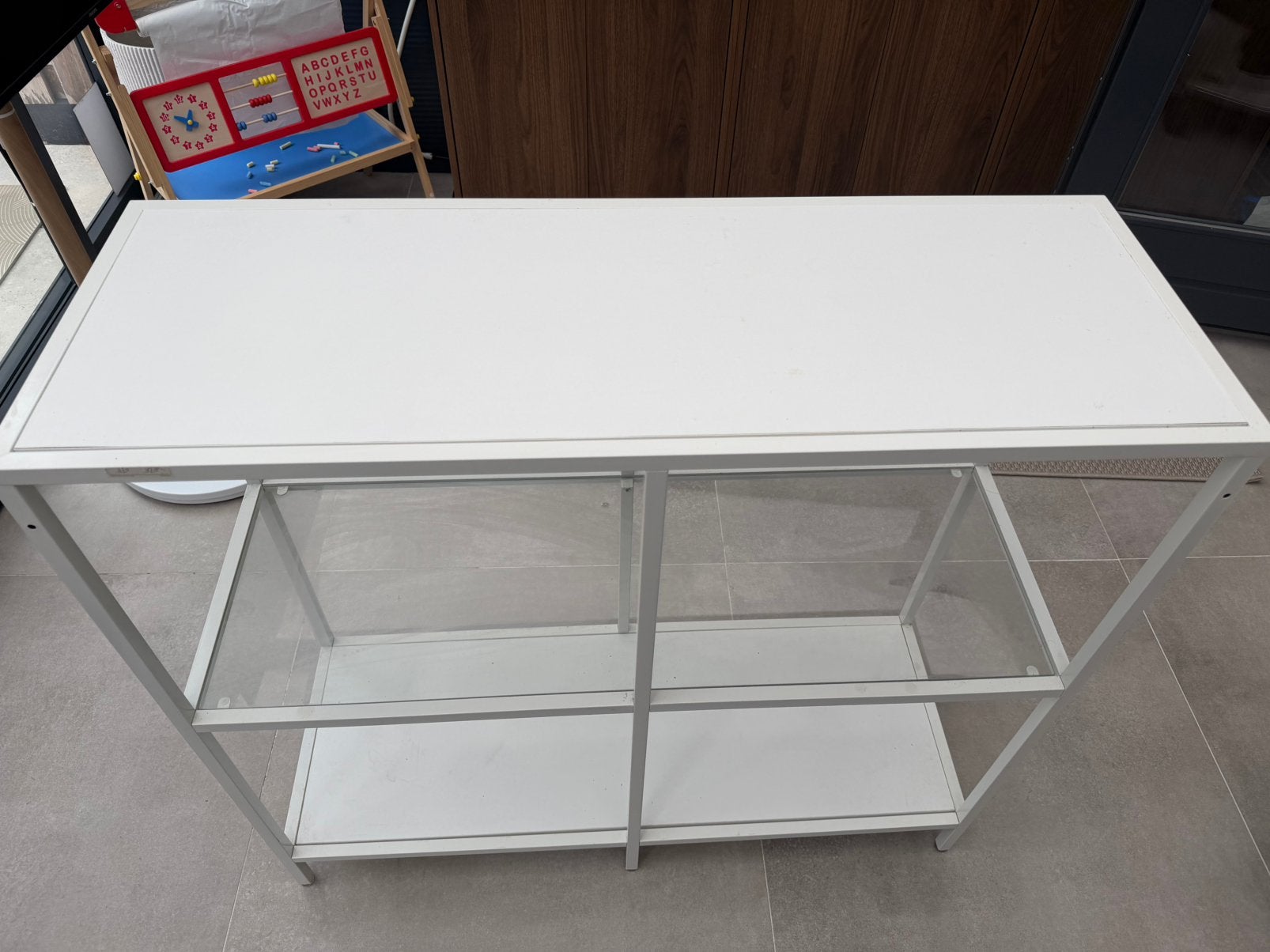 VITTSJÖ Stellingkast, wit/glas, 100x93 cm, Huis en Inrichting, Ophalen, Zo goed als nieuw
