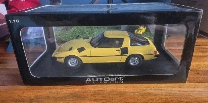 Autoart Mazda Savanna RX-7 SA22C 1:18 modelauto, Ophalen of Verzenden, Zo goed als nieuw, Auto, Autoart