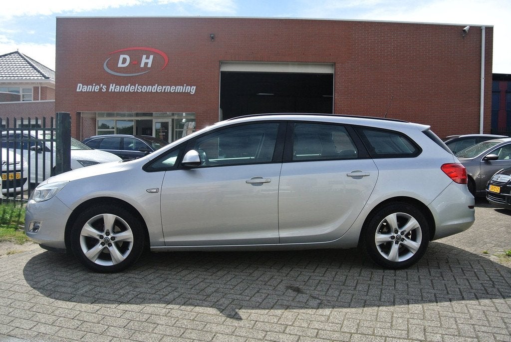 Opel Astra Sports Tourer 1.4 Edition airco inruil mogelijk n, Voorwielaandrijving, Euro 5, 101 pk, Gebruikt