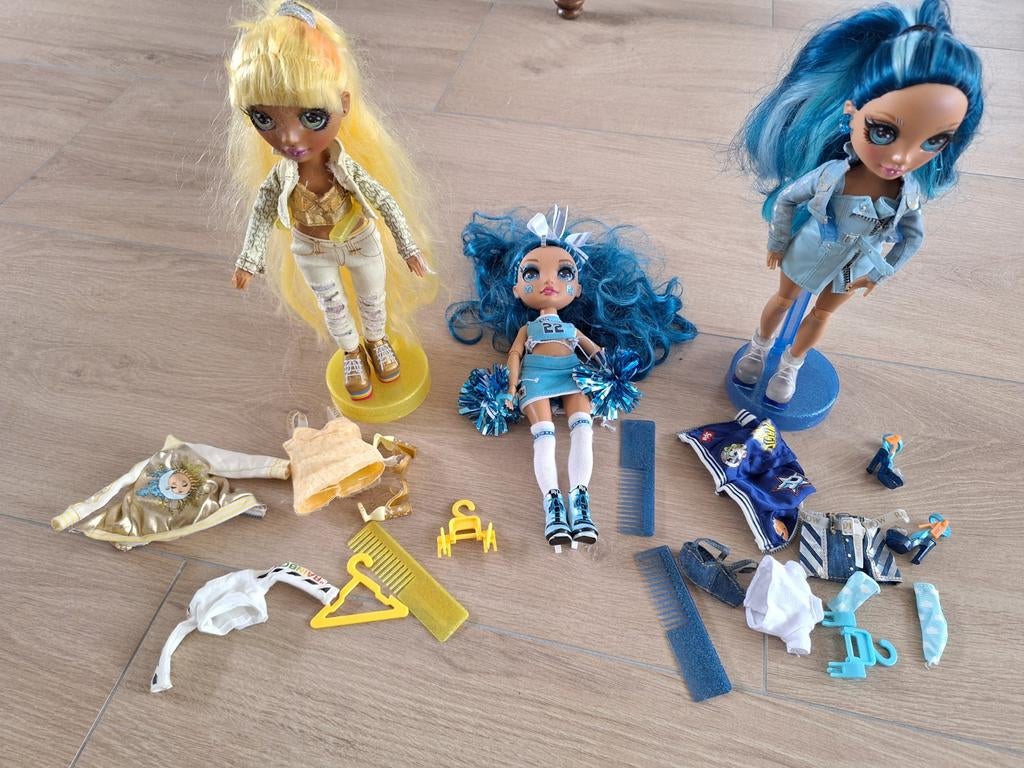 Rainbow High poppen met extra kleding, Kinderen en Baby's, Speelgoed | Poppen, Ophalen, Gebruikt, Overige typen