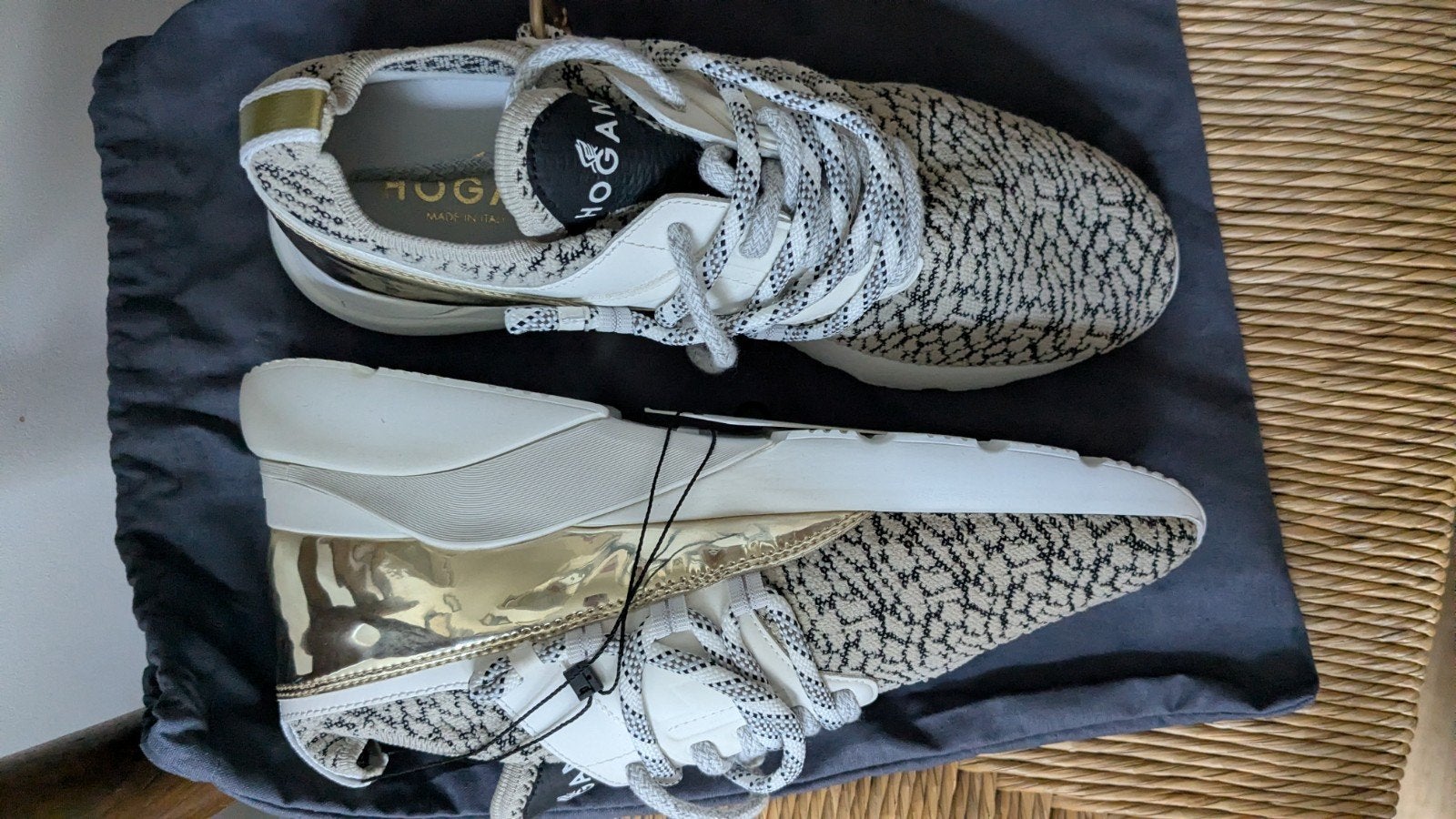 Tod's Hogan Sneaker 40 Nieuw met kaartje nieuwprijs 490,-, Kleding | Dames, Ophalen, Beige, Nieuw, Sneakers of Gympen