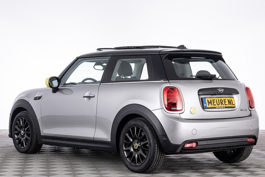 MINI Electric Mini Yours 33 kWh | PANORAMADAK | harman/kardo, 12 maanden, Gebruikt, 4 stoelen, 1 kg