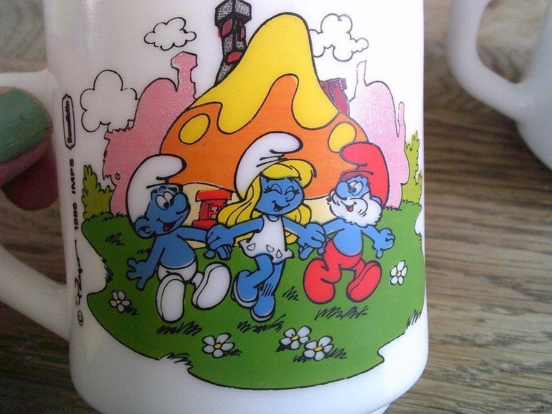 2 arcopal France smurfen mokken 1986, Ophalen of Verzenden, Gebruikt, Verschillende Smurfen, Gebruiksvoorwerp