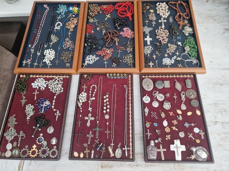 Partij religie sieraden, Verzenden