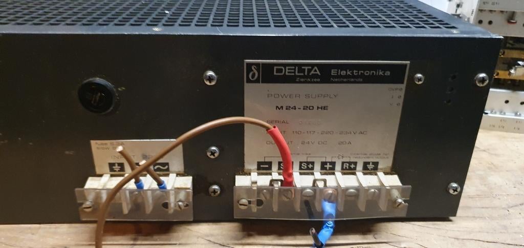 DELTA VOEDING M24-20He, Ophalen of Verzenden, Gebruikt, 120 watt of meer, Overige merken