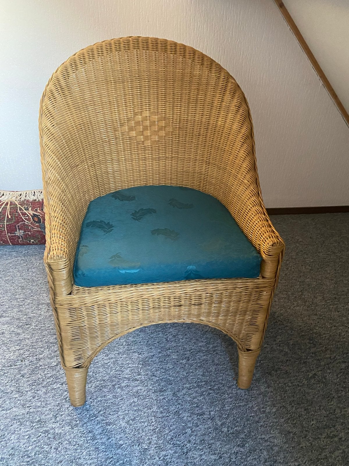 Gratis: Rotan stoel met blauw kussen, Ophalen